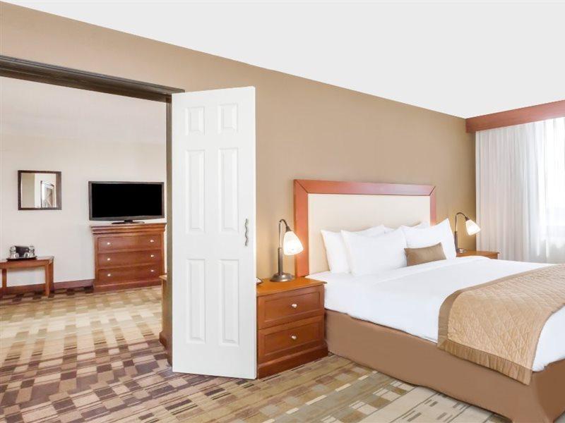 Clarion Hotel & Suites Mount Laurel Exteriér fotografie