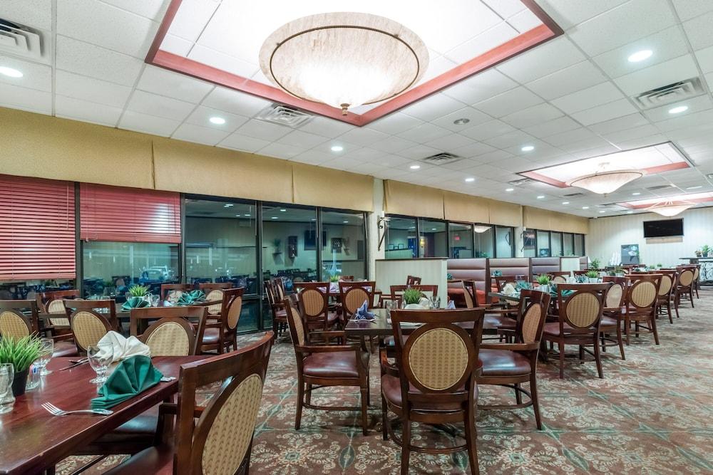 Clarion Hotel & Suites Mount Laurel Exteriér fotografie