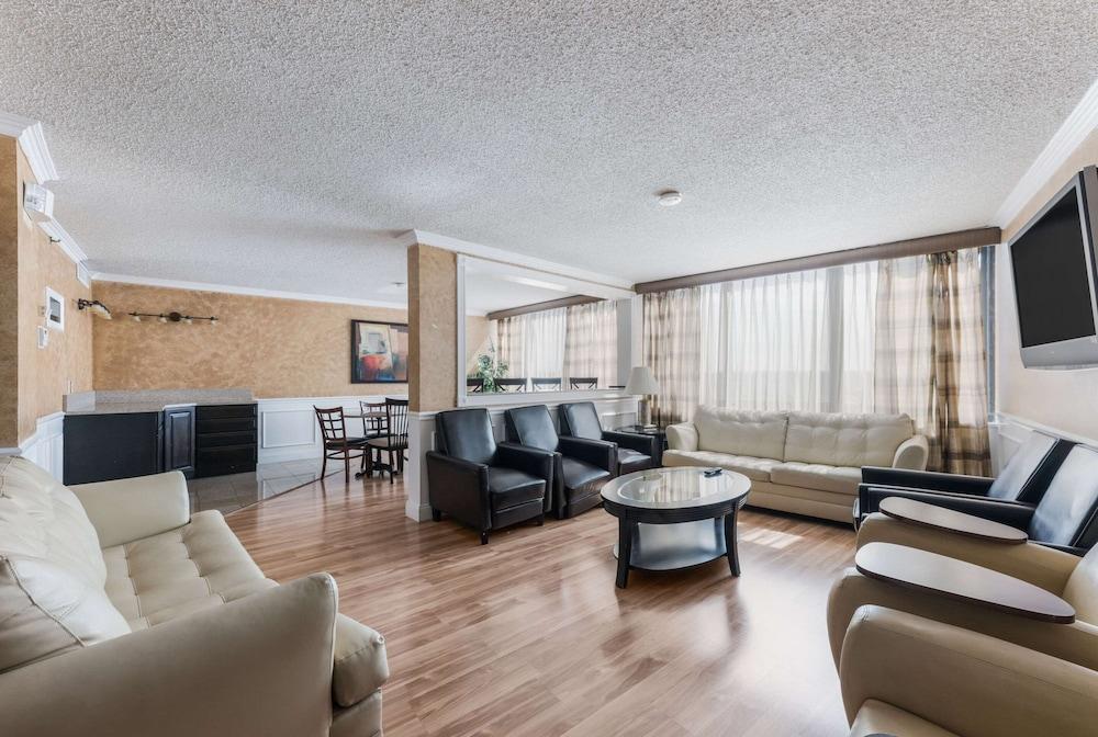 Clarion Hotel & Suites Mount Laurel Exteriér fotografie